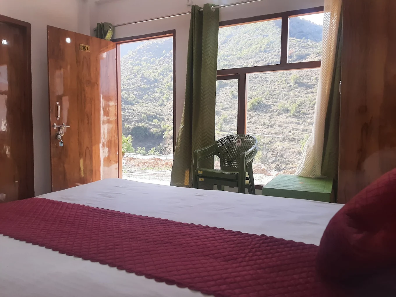 Couple Room at Parvatiya Homestay